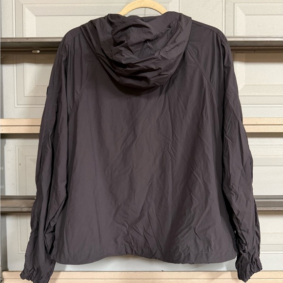 Vuori Charcoal Windbreaker Jacket - Picture 4 of 5